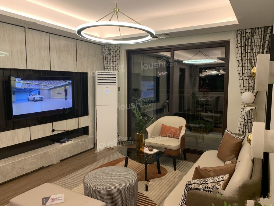 阳光城蓝光文澜府好不好,属于象湖吗?