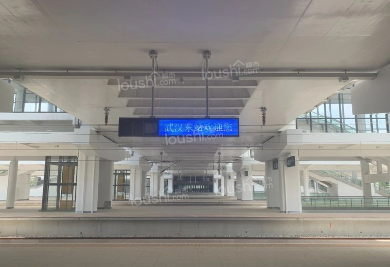 武汉东站正全力推进剩余工程建设！附最新实拍！