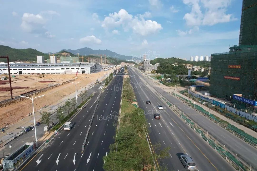 施工主要内容为改扩建深汕大道4