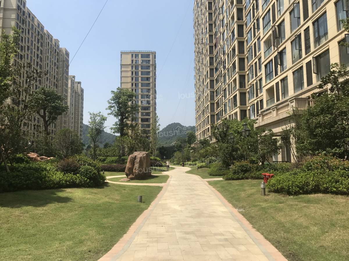 中港罗兰小镇好不好